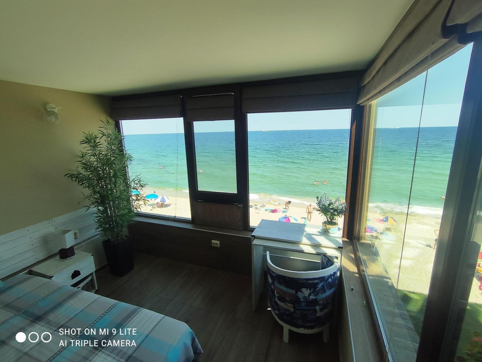 Happy Beach Rooms Варна Екстериор снимка